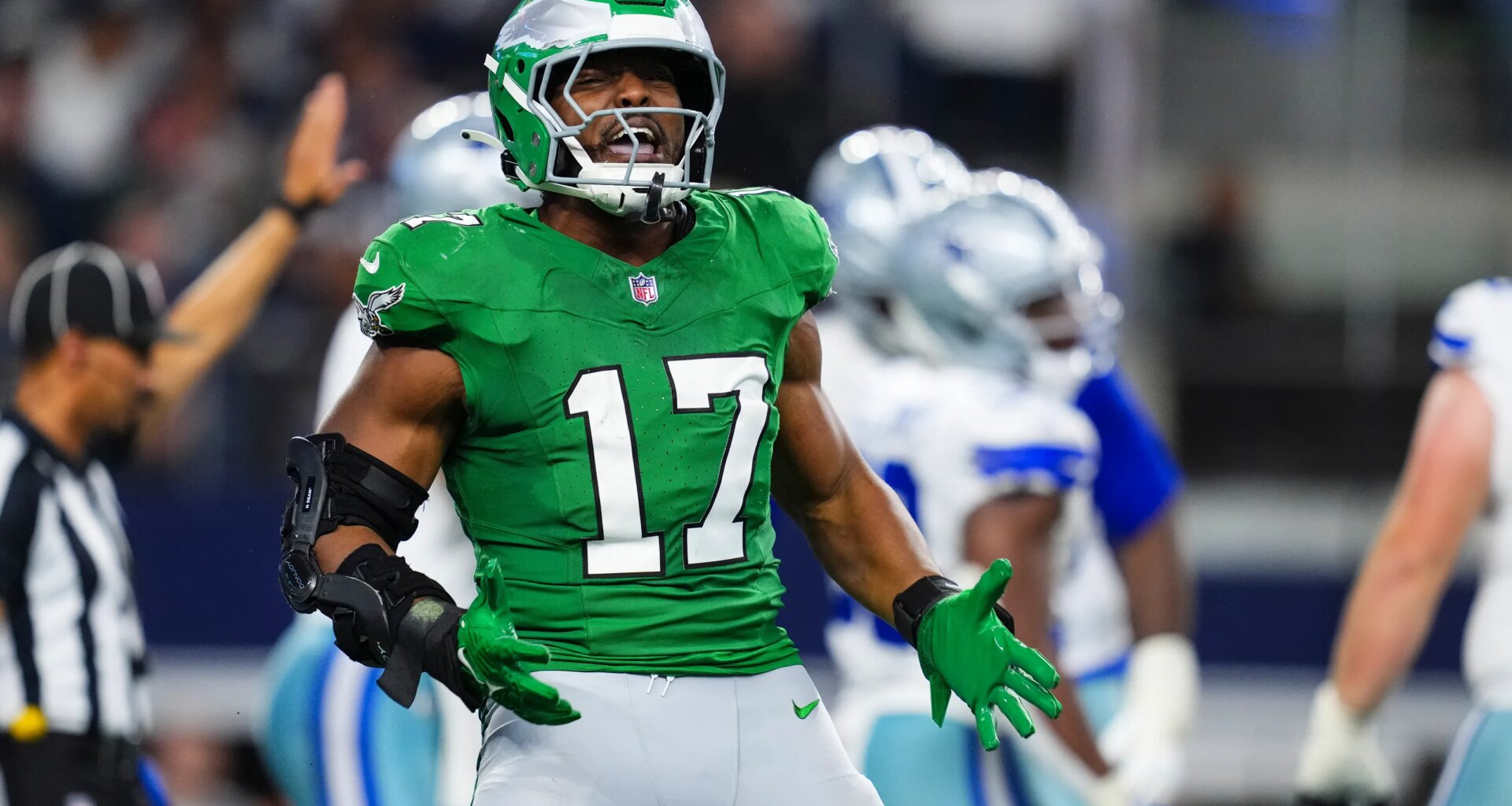 Nakobe Dean is predicted to join the Buccaneers in free agency