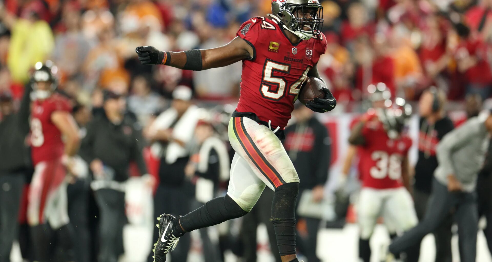 Bucs' great Lavonte David unsure about a return for 2026