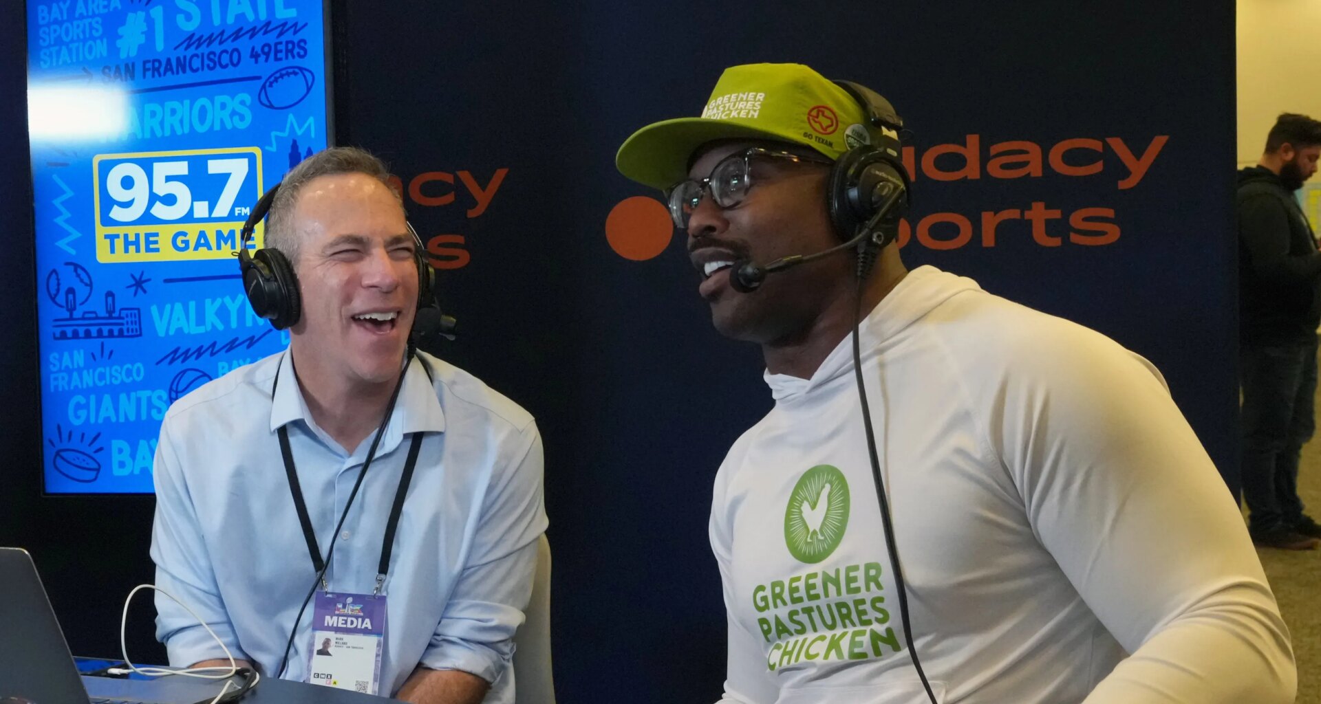 Von Miller responds to Raiders buzz