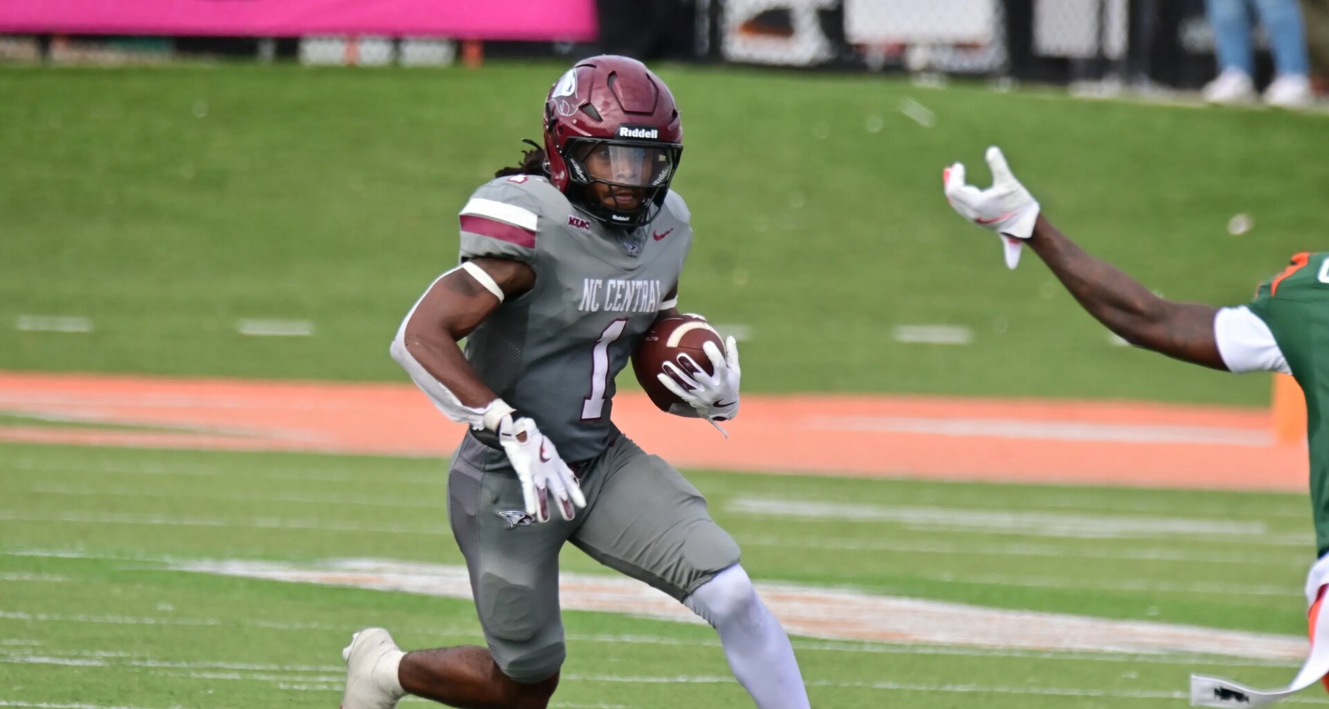 Jaguars reportedly met with RB Chris Mosley