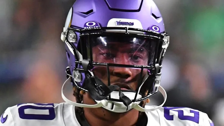 Jay Ward lines up in coverage during a game against the Philadelphia Eagles.