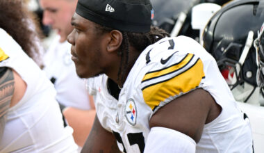 Ex-Steelers OL Predicts Former First-Round Pick Has Lost Starting Job