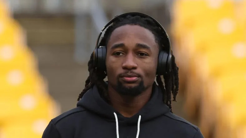 Asante Samuel Jr. walks the field before a Steelers home game against the Bills.