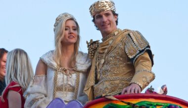 Saints legend and Hall of Fame quarterback Drew Brees to ride in Bacchus