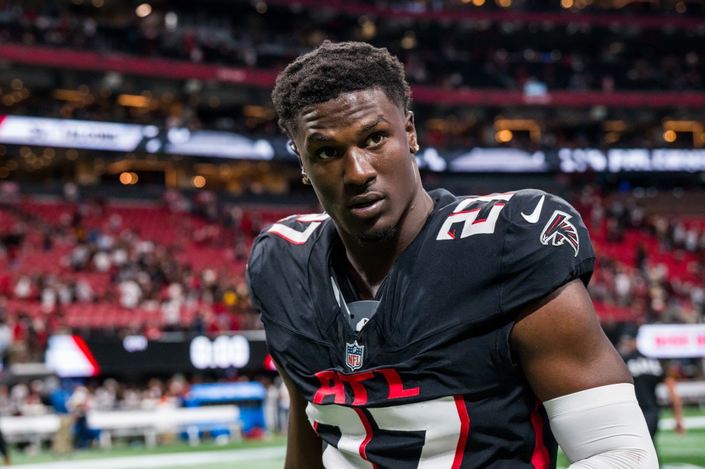 NFL star James Pearce arrested for domestic violence, fleeing cops