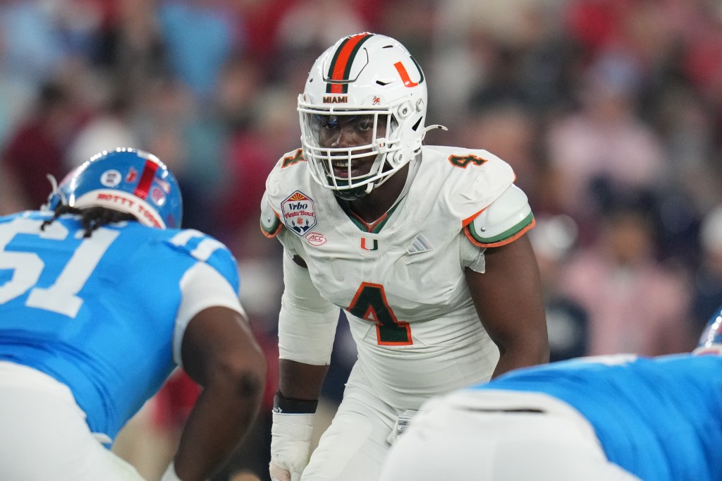 Jets likely to prioritize edge rusher, hold prime draft position