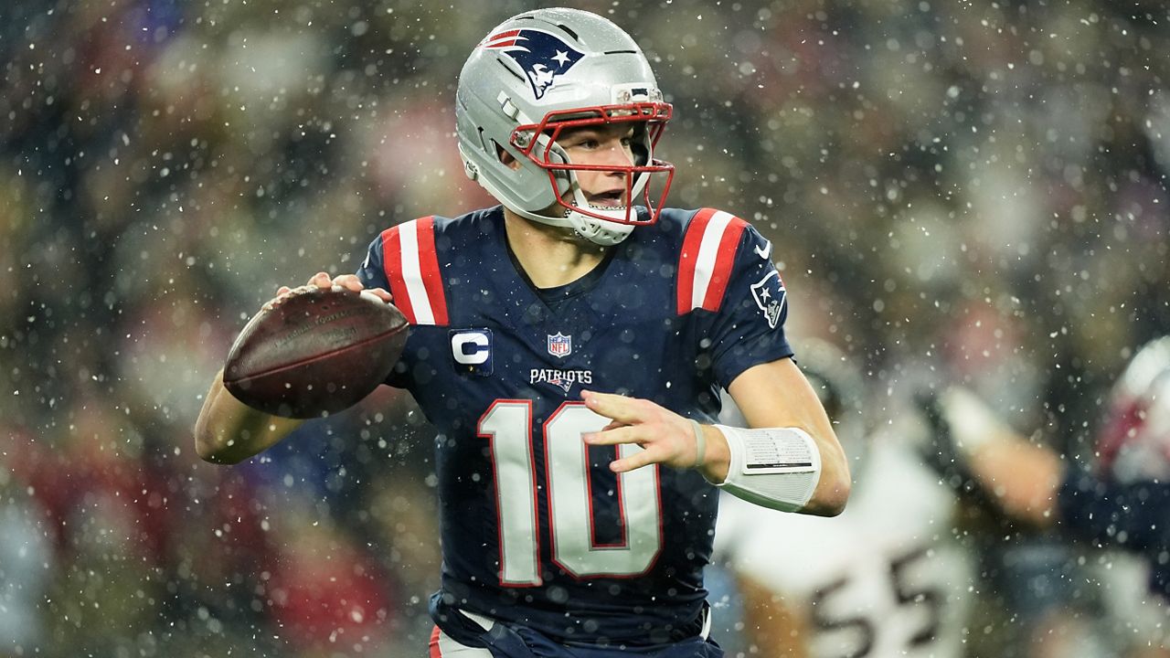 New England Patriots quarterback Drake Maye (10) passes against the Houston Texans during the second half of an NFL divisional playoff football game, Sunday, Jan. 18, 2026, in Foxborough, Mass. (AP Photo/Robert F. Bukaty)
