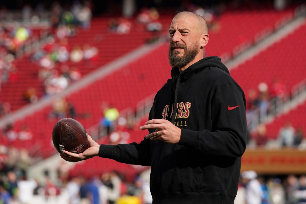 Seahawks to hire Brian Fleury of 49ers as new offensive coordinator