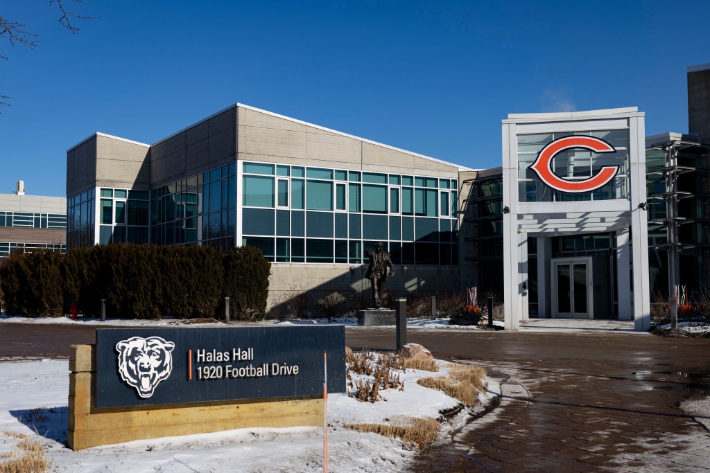 Chicago Bears not moving Halas Hall from Lake Forest