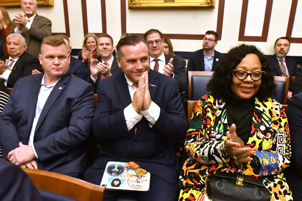 Chicago Bears eye Hammond stadium as bill passes House committee