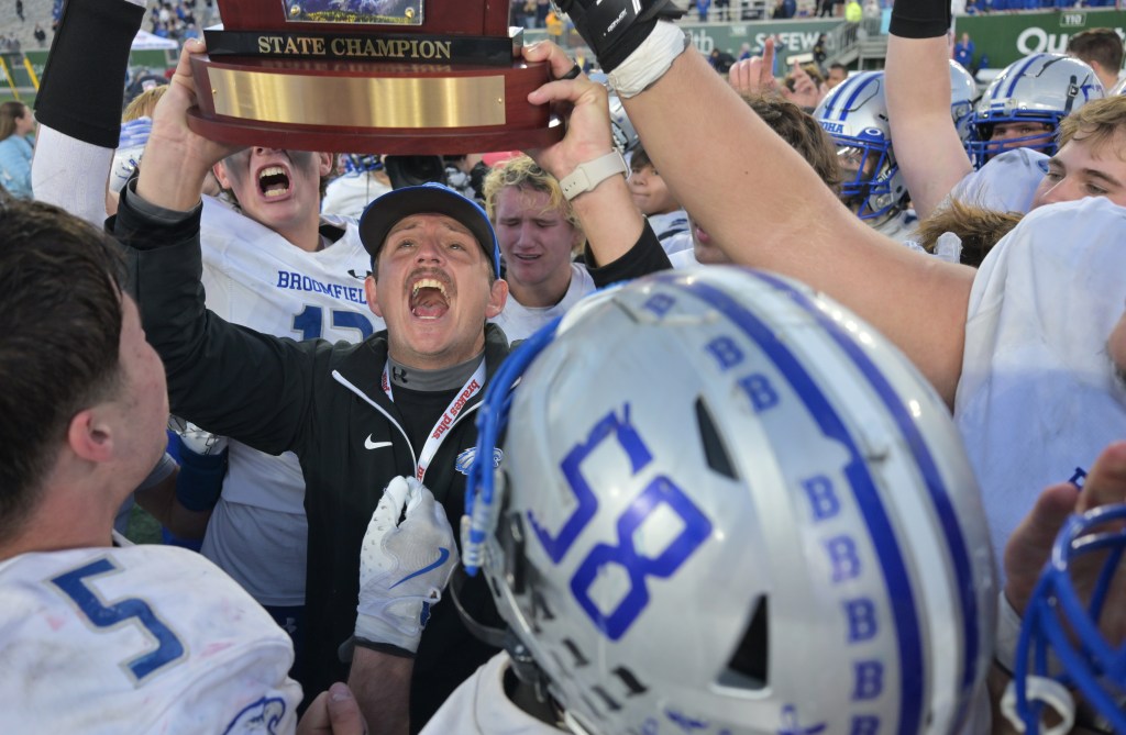 Robert O'Brien resigned from the Broomfield football program.