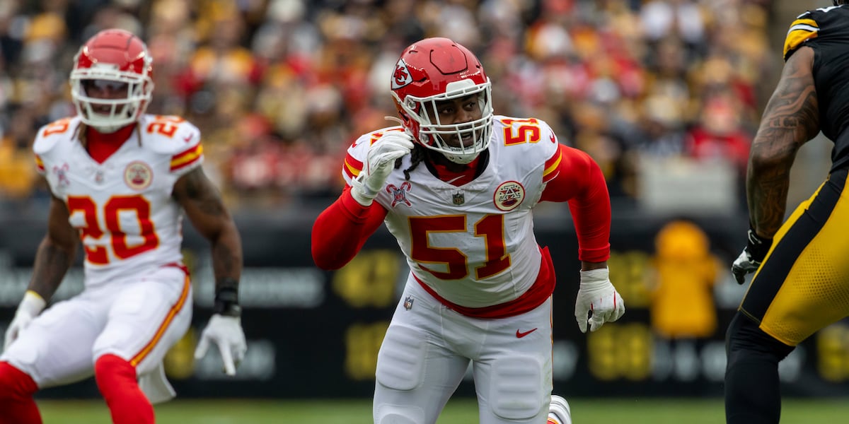 Chiefs release defensive end Mike Danna in cost-cutting move