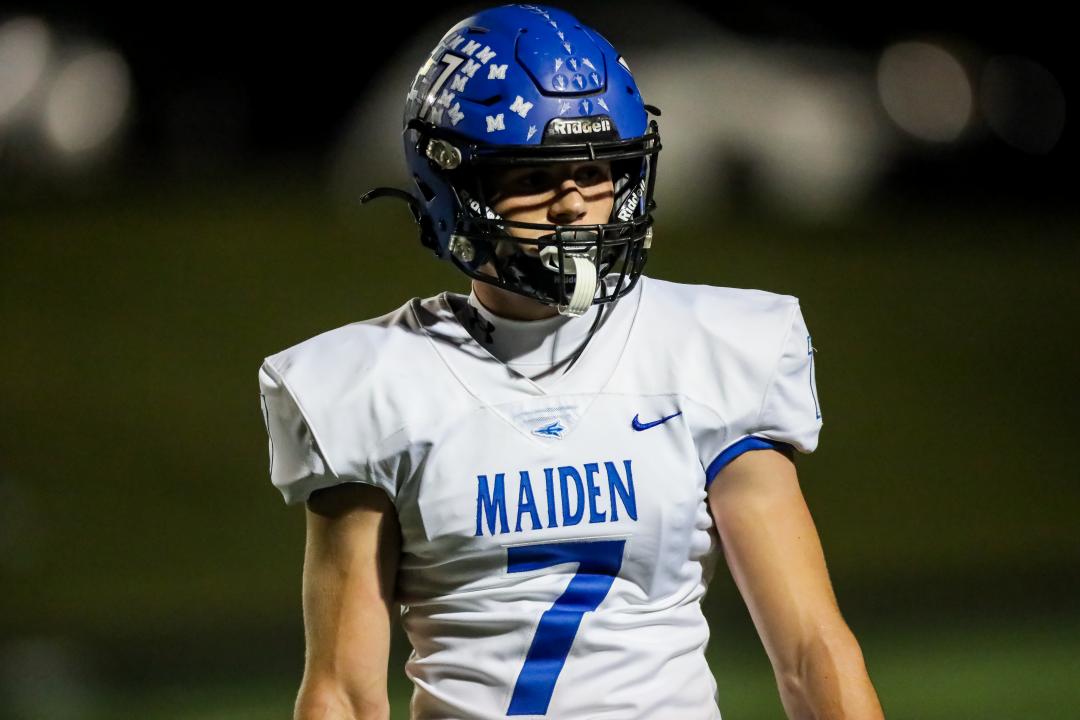 Hampton Reed (7) of Maiden. Hickory football defeated Maiden on October 5, 2025 (Photo: Brian Hendrix/HighSchoolOT)