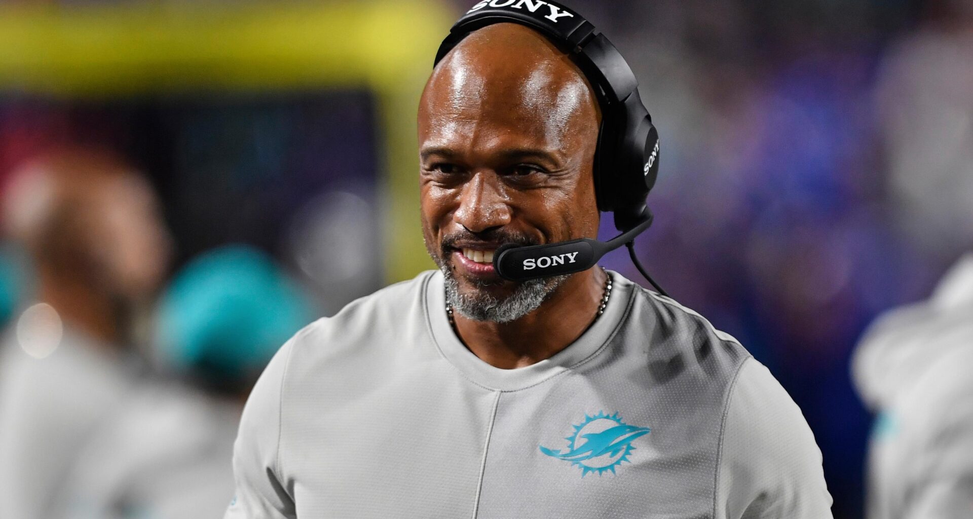 Dolphins' Anthony Weaver, Ravens Reportedly Expected to Reach DC Contract for Jesse Minter's Staff