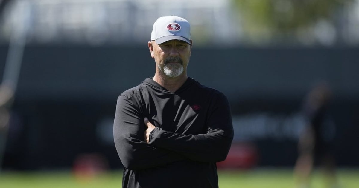 Tennessee Titans hiring Gus Bradley as defensive coordinator, source says