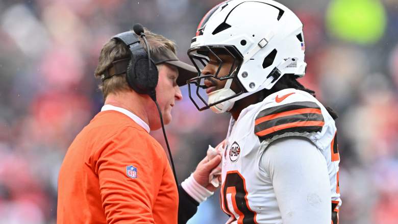 Devin Bush #30 of the Cleveland Browns speaks to linebackers coach Jason Tarver