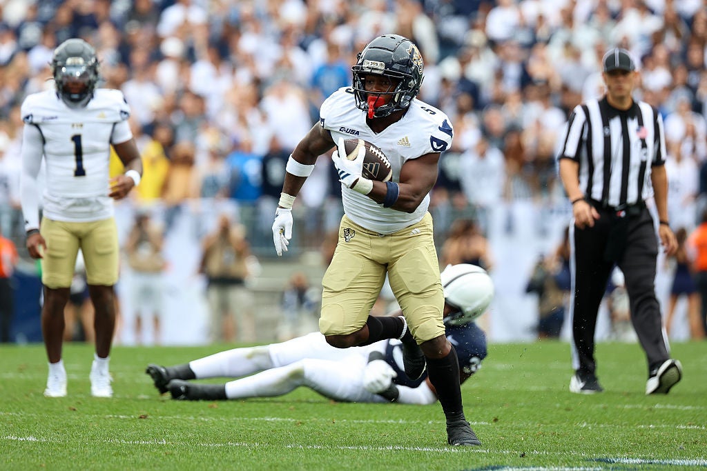 Patriots Mock Draft STATE COLLEGE, PENNSYLVANIA - SEPTEMBER 6: Kejon Owens #5 of the FIU Panthers runs the ball during the first quarter against the Penn State Nittany Lions at Beaver Stadium on September 6, 2025 in State College, Pennsylvania. (Photo by Isaiah Vazquez/Getty Images)