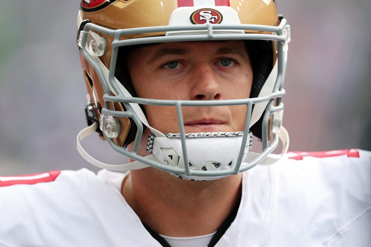 49ers say they’ll keep Mac Jones, but stars could be aligning for a trade