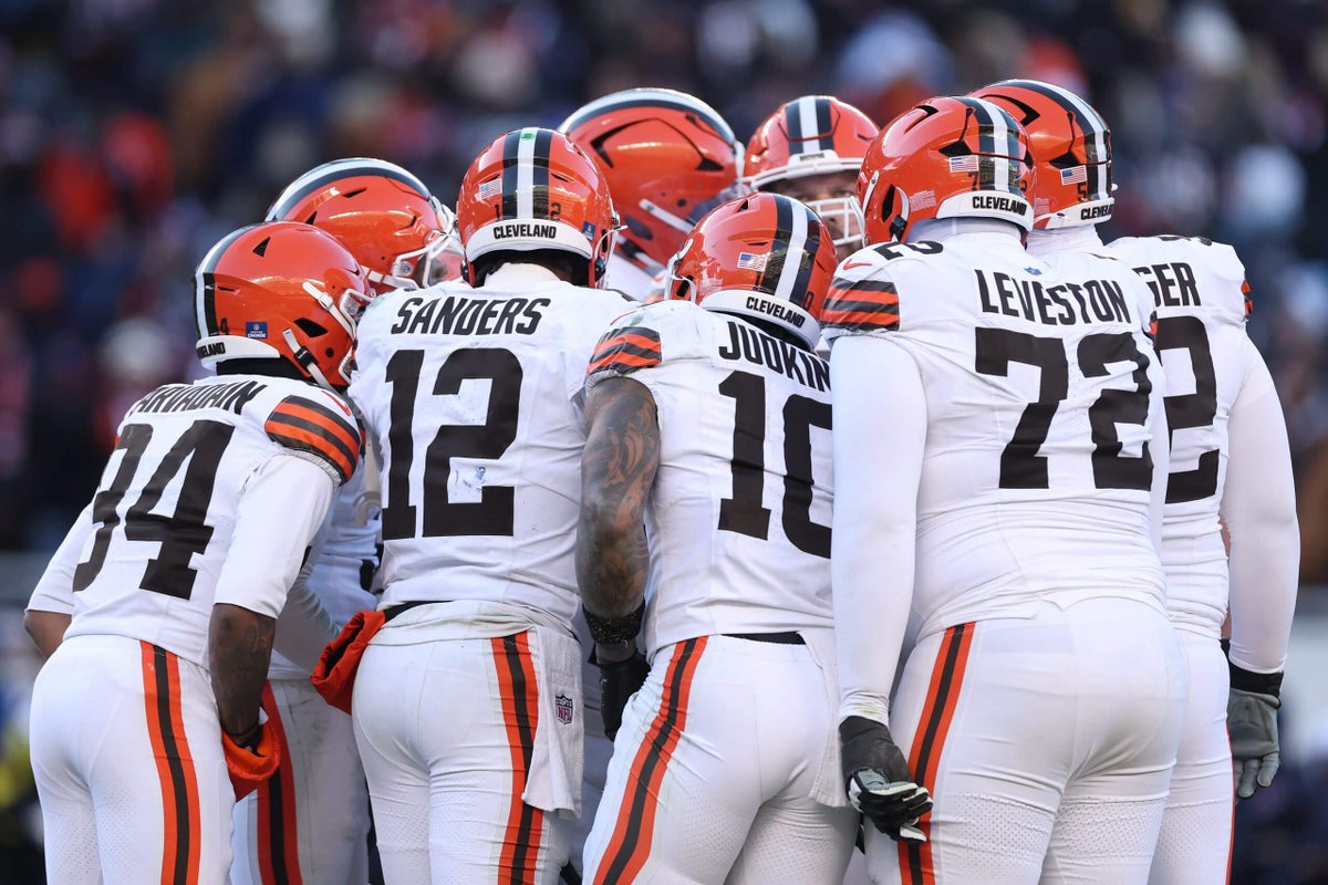 Browns’ top priority this offseason must be upgrading the offense: Mailbag