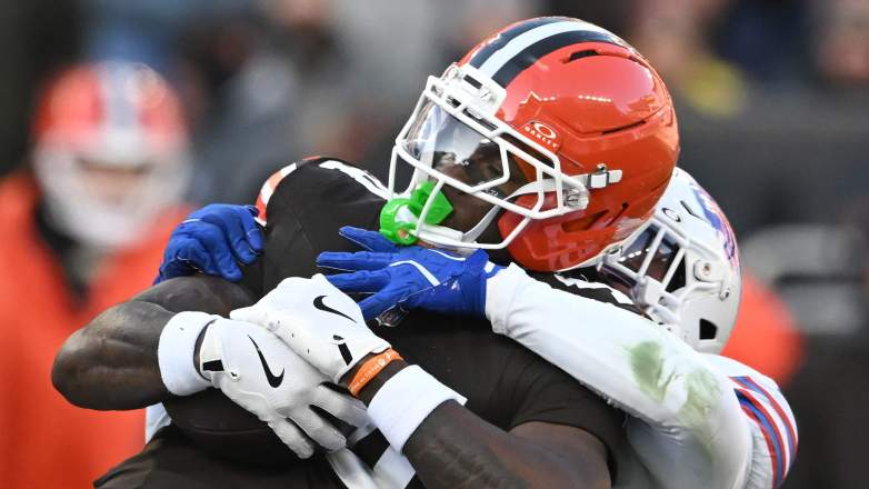 Cleveland Browns tight end Harold Fannin was injured against the Pittsburgh Steelers.