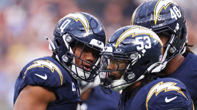 Los Angeles Chargers linebacker Daiyan Henley