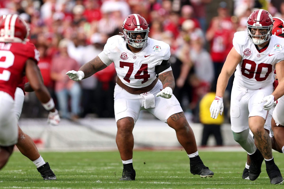 Patriots NFL mock draft: Could New England address the offensive line in Round 1?