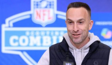 Dolphins Head Coach Gets Brutally Honest on Pro Bowl Player