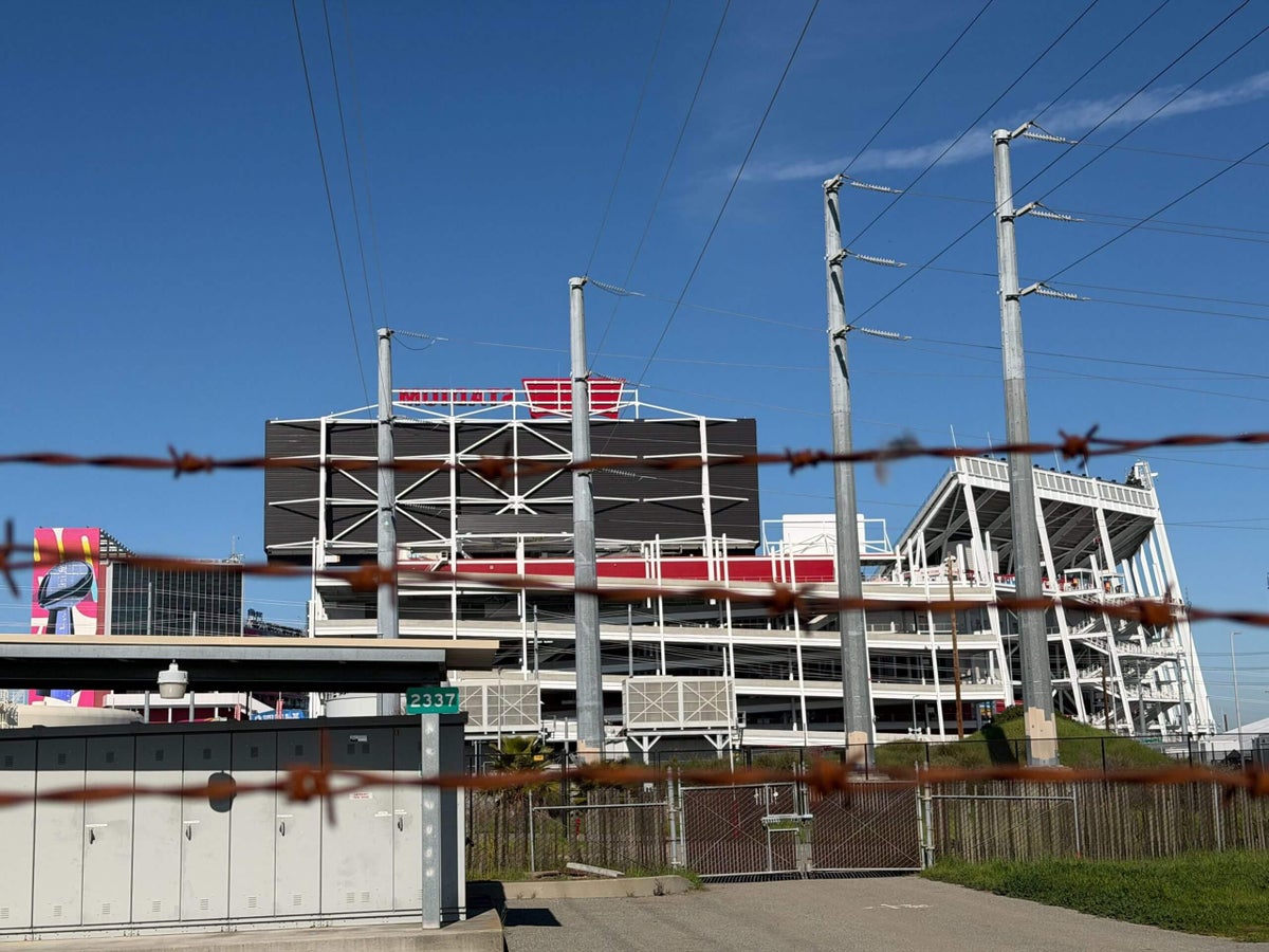 Should electrical substation next to Super Bowl 60 worry Seahawks, Patriots?