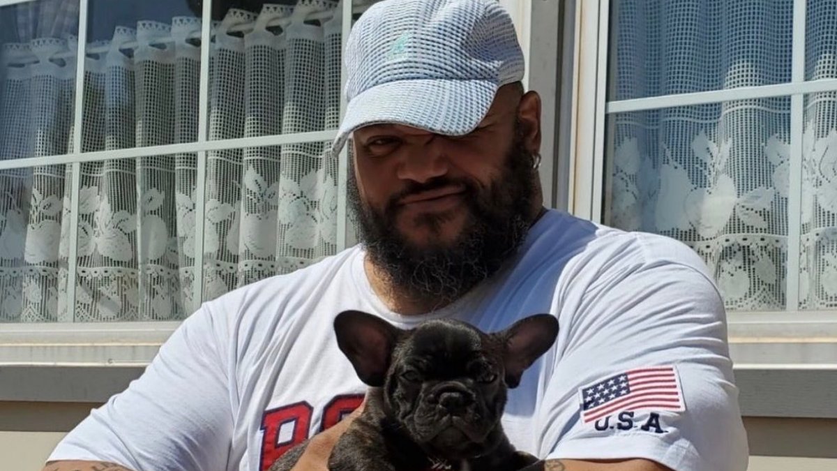 Former Washington offensive guard Tre Johnson dead at 54 – NBC4 Washington