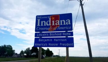 Smaltz co-authors stadium authority legislation for potential Chicago Bears stadium