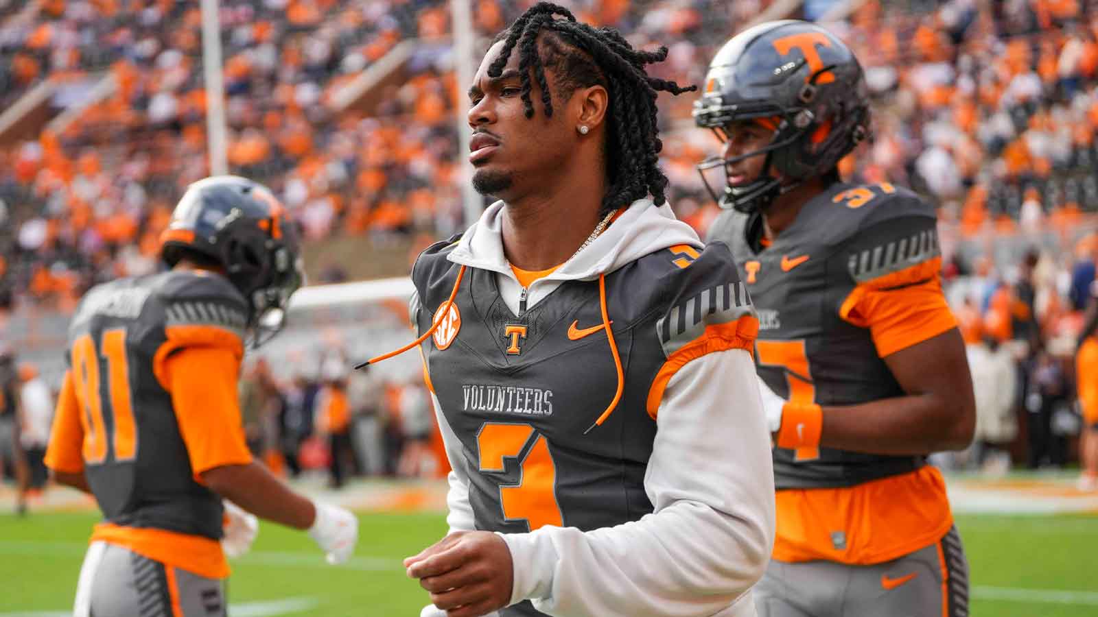 Tennessee defensive back Jermod McCoy (3) jogs during warm-ups before a NCAA football game between Tennessee Volunteers and New Mexico State Aggies at Neyland Stadium in Knoxville, Tenn., on Nov. 15, 2025.