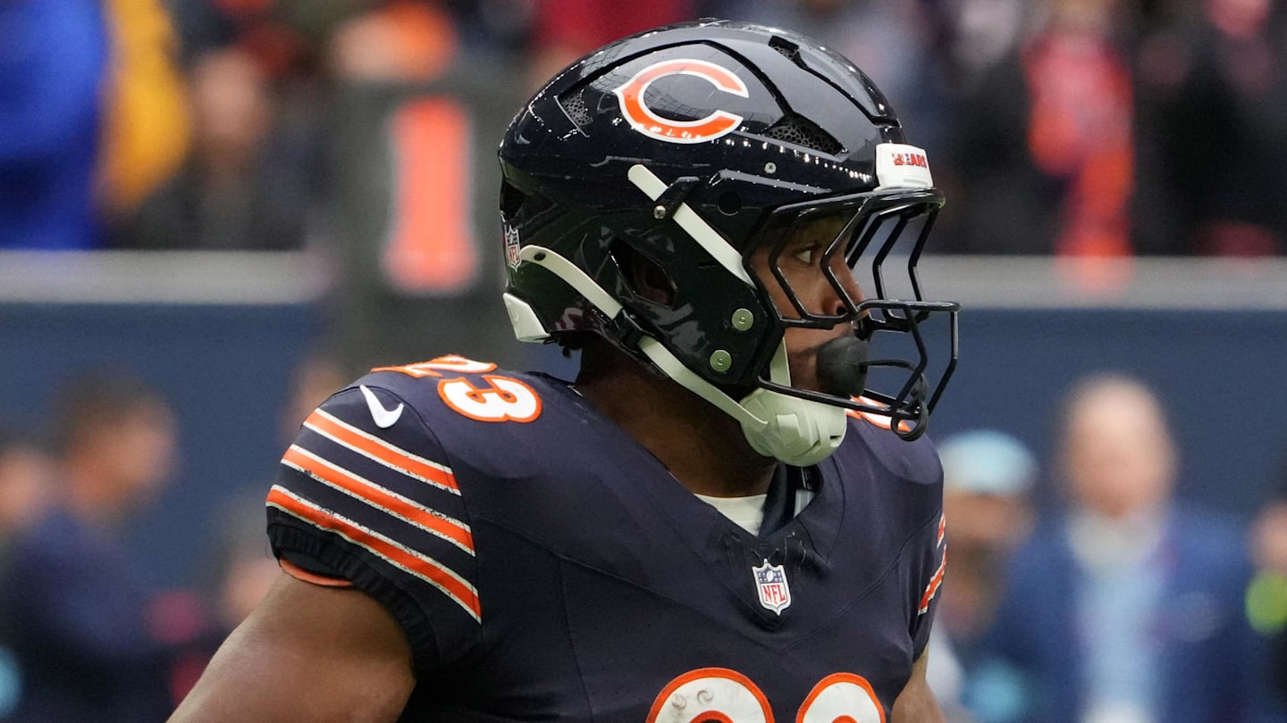 Chicago Bears running back Roschon Johnson