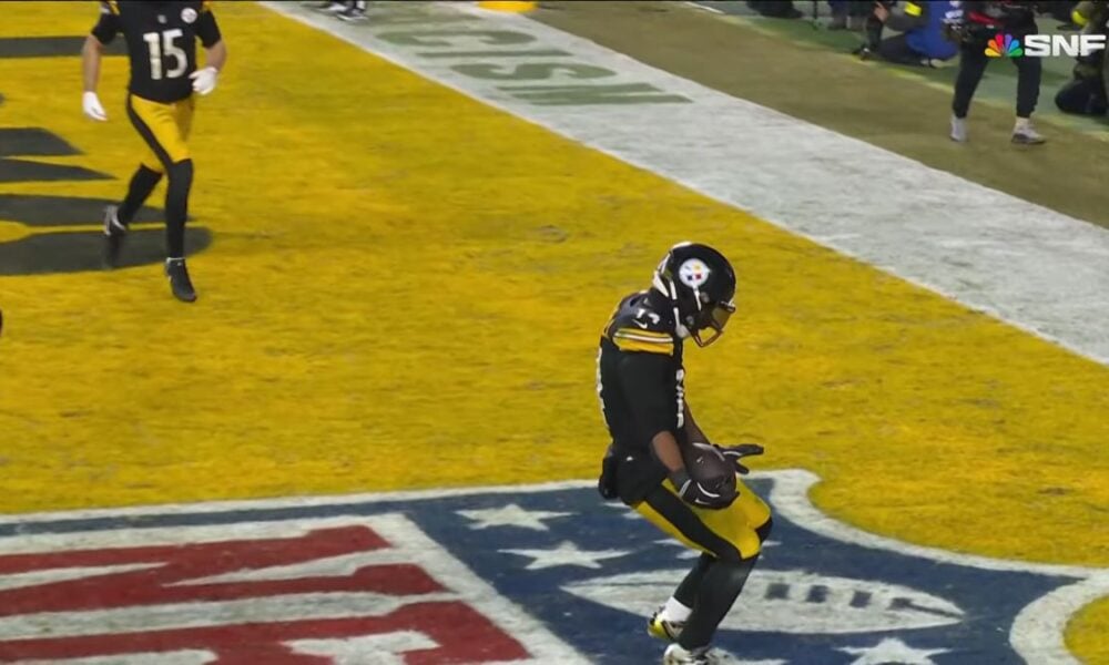 Analyst Highlights Kenneth Gainwell As Free Agent Steelers Need To Keep