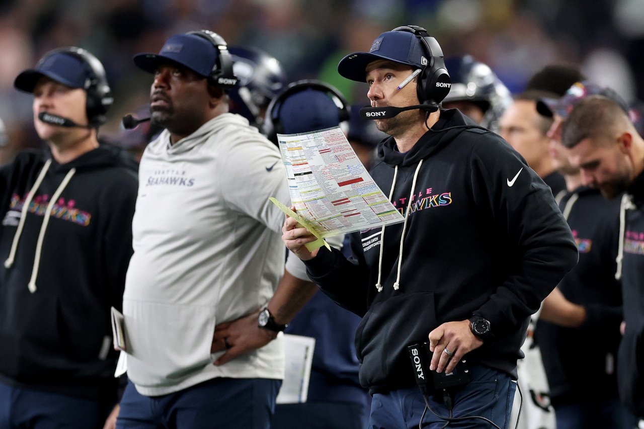 Las Vegas Raiders Closing In on Klint Kubiak As New Coach