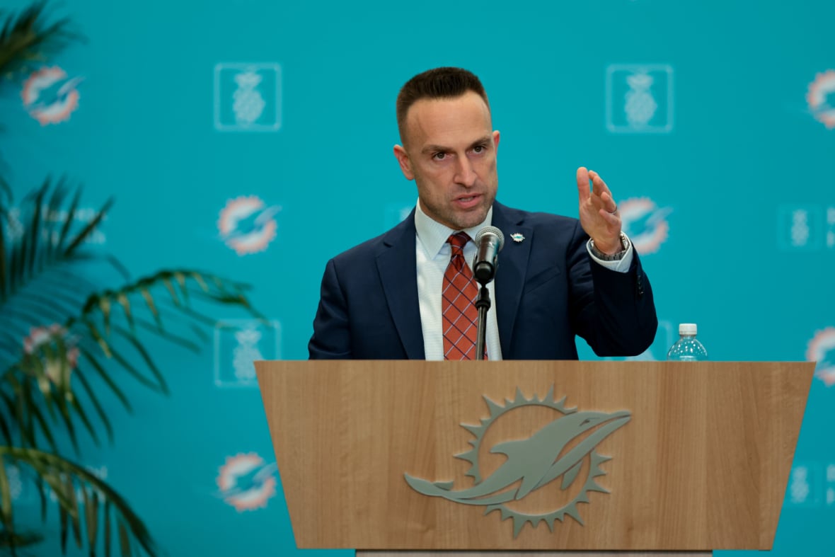 Miami Dolphins Connected to Dual-Threat QB Acquisition