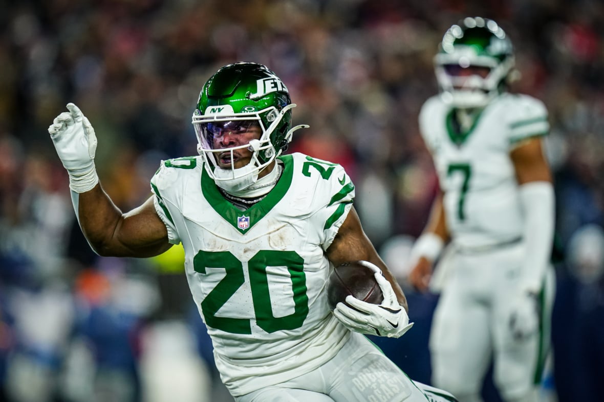 New York Jets Could Apply Rare Tactics to Breece Hall's Free Agency