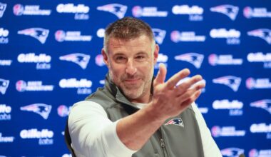 Inside Mike Vrabel's Patriots team meetings