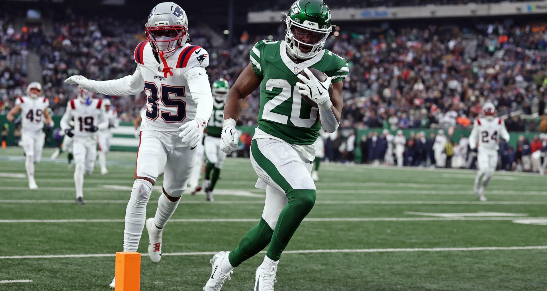 Latest Breece Hall Rumors on Jets Contract, Tag Ahead of NFL Free Agency