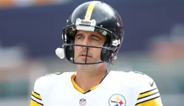 Aaron Rodgers may not have clear runway to Vikings as unexpected veteran QB eyes NFL return