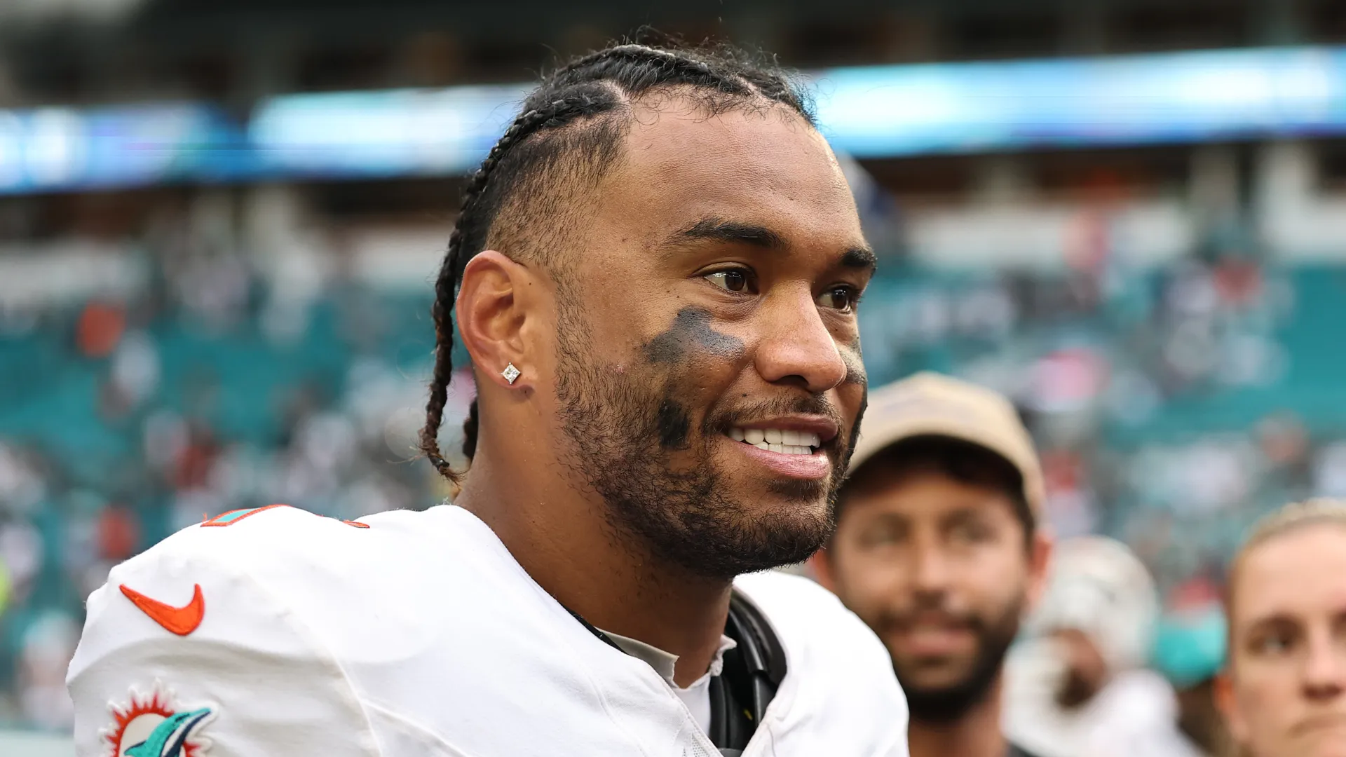 QB Tua Tagovailoa of the Miami Dolphins (NFL 2025)