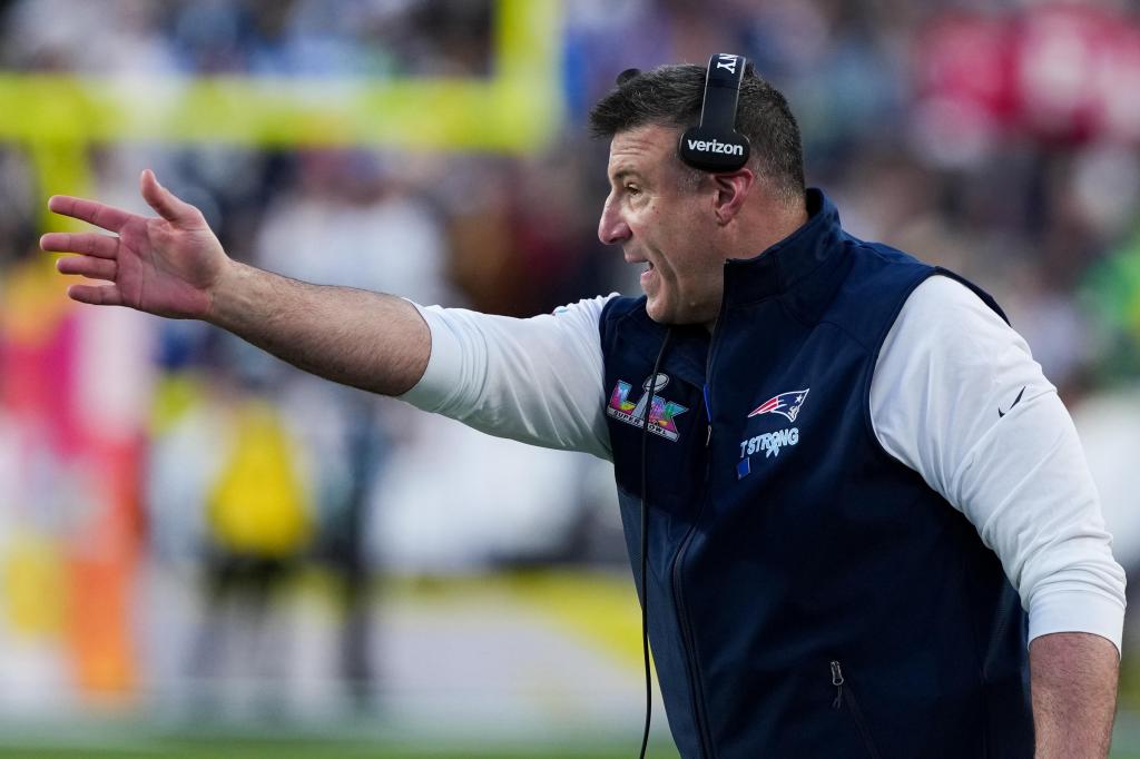Why Mike Vrabel is pushing Patriots coaches for fresh ideas