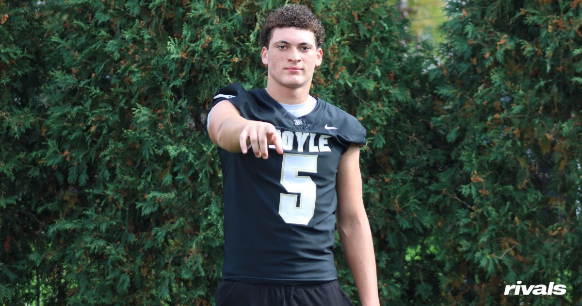 Brady Hull poses with Kentucky head coach Will Stein (Photo provided by Brady Hull)