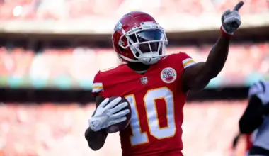 Andy Reid responds to rumors of Chiefs reunion with Tyreek Hill image