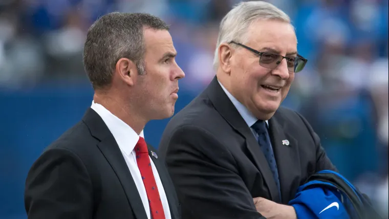 Bills predicted to address biggest offseason need by signing future Hall of Famer image