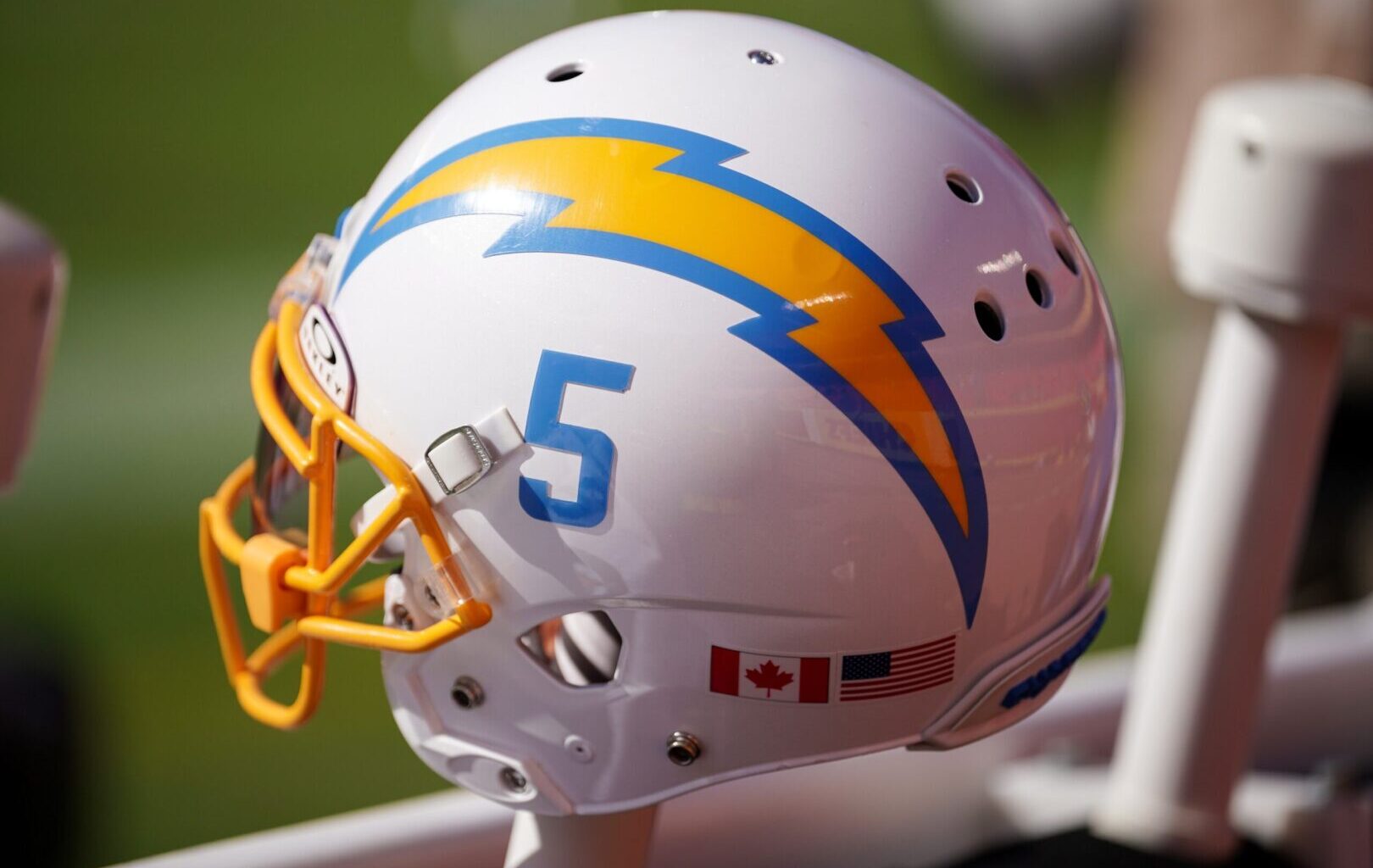 Chargers Hiring Sean Spence As ILBs Coach