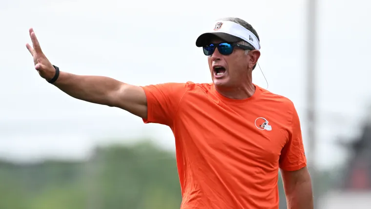 Browns: Tony Grossi warns Jim Schwartz situation has to be resolved 'now' image