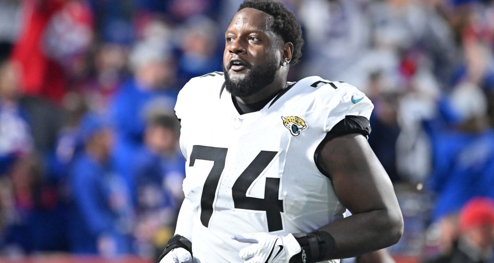 Chicago Bears target Cam Robinson