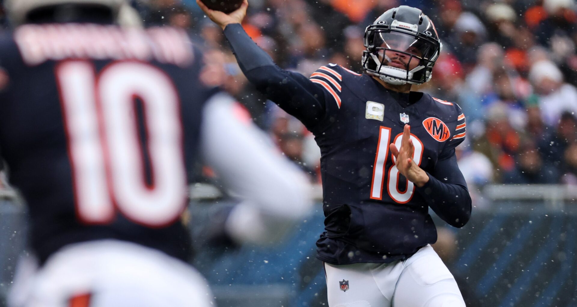 Chicago Bears legend Brian Urlacher needs just 3 words to sum up Caleb Williams Chicago Bears ChiCitySports