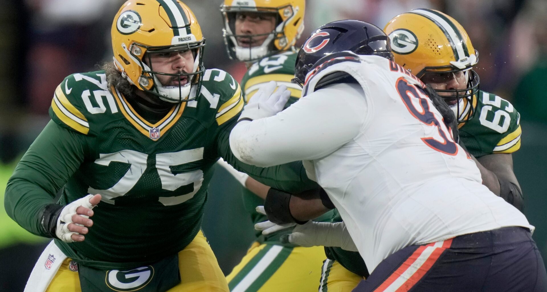 What Are Green Bay's Immediate Options At Center?
