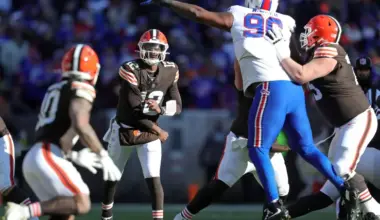 Browns predicted to land top OT and dynamic 11-TD receiver in latest ESPN mock draft image